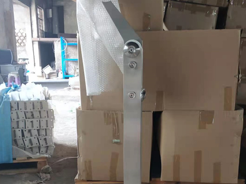 304不锈钢立柱